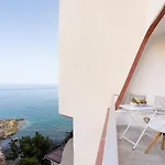 Home2book Charming Duplex *